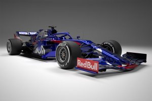 scuderia-toro-rosso-str14-3