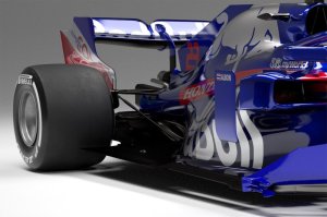 scuderia-toro-rosso-str14-7
